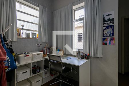 Casa à venda com 240m², 4 quartos e 4 vagas Casa à venda com 240m², 4 quartos e 4 vagasQuarto 4