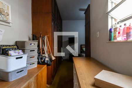 Casa à venda com 240m², 4 quartos e 4 vagas Casa à venda com 240m², 4 quartos e 4 vagasQuarto Suite