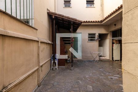 Casa à venda com 240m², 4 quartos e 4 vagas Casa à venda com 240m², 4 quartos e 4 vagasÁrea de Serviço