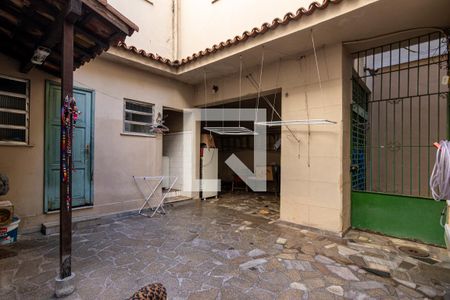 Casa à venda com 240m², 4 quartos e 4 vagas Casa à venda com 240m², 4 quartos e 4 vagasÁrea de Serviço