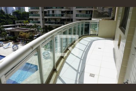 Varanda - Sala de apartamento à venda com 3 quartos, 82m² em Jacarepaguá, Rio de Janeiro