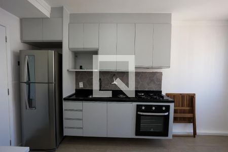 Sala_Cozinha_Serviço de apartamento para alugar com 1 quarto, 27m² em Paraíso do Morumbi, São Paulo