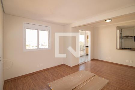 Sala de apartamento à venda com 2 quartos, 66m² em Vila Nivi, São Paulo