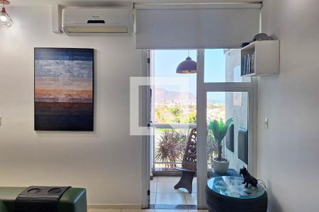 Sala de apartamento à venda com 1 quarto, 57m² em Camboinhas, Niterói