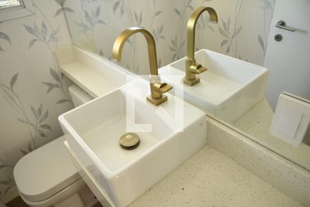 Lavabo de casa de condomínio para alugar com 4 quartos, 130m² em Jardim Barbacena, Cotia