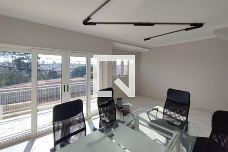 Casa para alugar com 3 quartos, 198m² em Jardim Nova Europa, Campinas