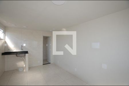 Sala/Quarto de kitnet/studio para alugar com 1 quarto, 26m² em Praça Seca, Rio de Janeiro