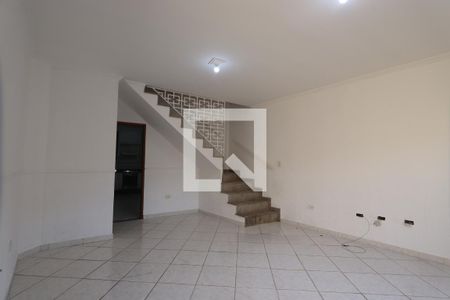 Sala de casa para alugar com 2 quartos, 98m² em Vila Ivone, São Paulo