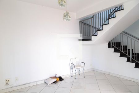Sala de casa à venda com 5 quartos, 290m² em Vila Camargos, Guarulhos