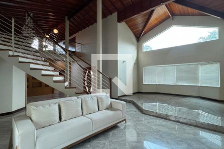 Sala de casa para alugar com 5 quartos, 750m² em Chácaras do Peroba, Barueri