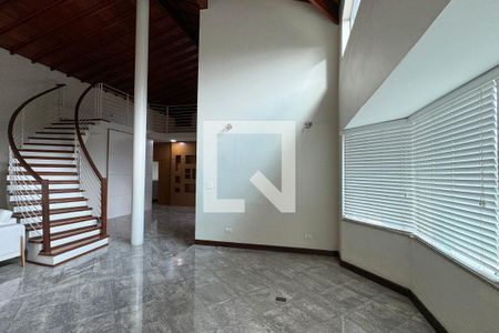 Sala de casa para alugar com 5 quartos, 750m² em Chácaras do Peroba, Barueri