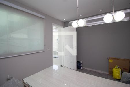 Casa à venda com 280m², 3 quartos e 4 vagas Casa à venda com 280m², 3 quartos e 4 vagasEscritório