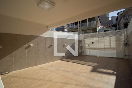 Casa à venda com 280m², 3 quartos e 4 vagas Casa à venda com 280m², 3 quartos e 4 vagasGaragem