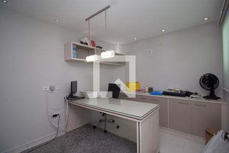 Casa à venda com 280m², 3 quartos e 4 vagas Casa à venda com 280m², 3 quartos e 4 vagasEscritório