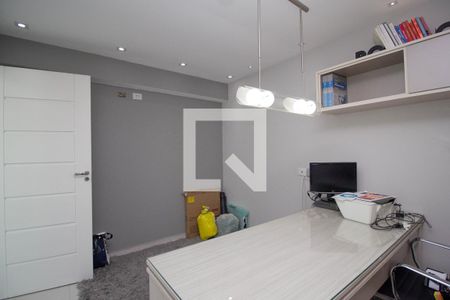 Casa à venda com 280m², 3 quartos e 4 vagas Casa à venda com 280m², 3 quartos e 4 vagasEscritório