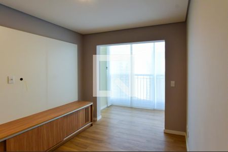 Sala de apartamento para alugar com 2 quartos, 68m² em Jardim Tupanci, Barueri