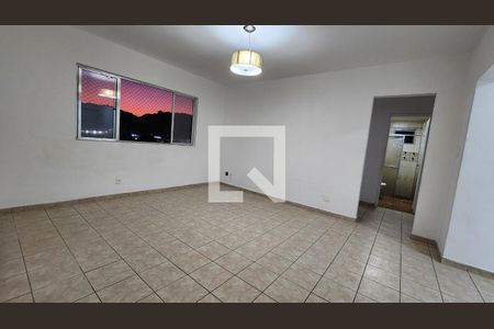 Sala de apartamento para alugar com 2 quartos, 100m² em Vila Mathias, Santos