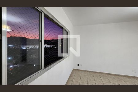 Sala de apartamento para alugar com 2 quartos, 100m² em Vila Mathias, Santos