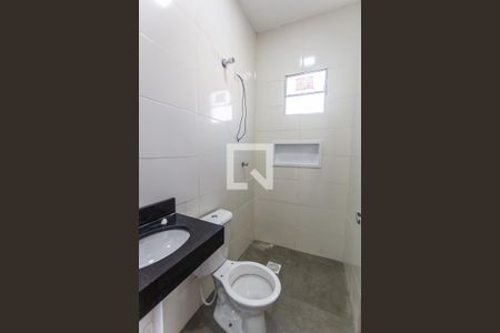 Banheiro Social de casa para alugar com 1 quarto, 25m² em União, Belo Horizonte