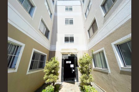 Fachada do bloco de apartamento à venda com 2 quartos, 48m² em Califórnia, Contagem