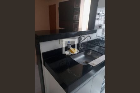 Cozinha de apartamento à venda com 2 quartos, 48m² em Califórnia, Contagem