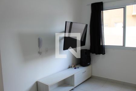 Sala / Cozinha de apartamento para alugar com 2 quartos, 33m² em Vila Ivone, São Paulo