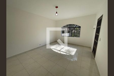 Sala de casa para alugar com 2 quartos, 90m² em Jardim das Vertentes, São Paulo