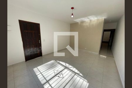 Sala de casa para alugar com 2 quartos, 90m² em Jardim das Vertentes, São Paulo