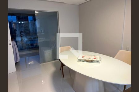 Apartamento à venda com 3 quartos, 170m² em Vila Nova Conceição, São Paulo