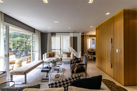 Apartamento à venda com 3 quartos, 166m² em Moema, São Paulo