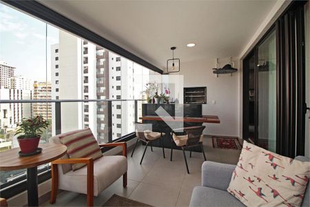 Apartamento à venda com 2 quartos, 100m² em Campo Belo, São Paulo