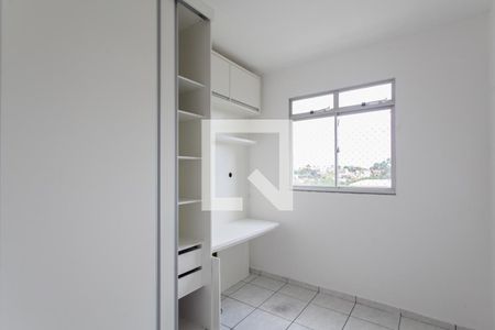 Quarto 2 de apartamento para alugar com 2 quartos, 63m² em Heliópolis, Belo Horizonte