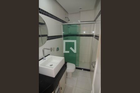 Quarto 1 - Banheiro  de apartamento para alugar com 3 quartos, 125m² em Jardim Guanabara, Rio de Janeiro