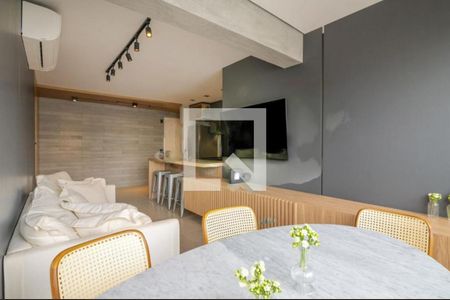 Apartamento à venda com 2 quartos, 72m² em Moema, São Paulo