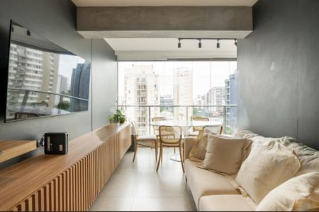 Apartamento à venda com 2 quartos, 72m² em Moema, São Paulo