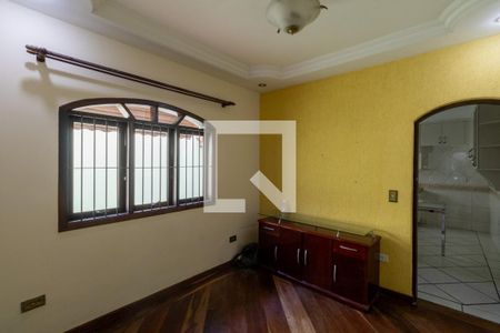 Sala de casa à venda com 3 quartos, 200m² em Vila Curuçá, São Paulo