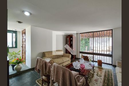 Sala de casa à venda com 4 quartos, 215m² em Tijuca, Rio de Janeiro