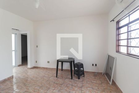 Sala de casa à venda com 3 quartos, 500m² em Tulipas, Jundiaí