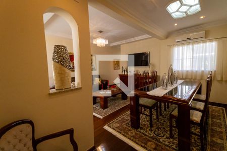 Sala de casa à venda com 3 quartos, 230m² em Jardim Avelino, São Paulo