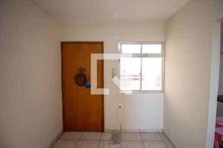 Sala de apartamento para alugar com 2 quartos, 44m² em Conjunto Residencial José Bonifácio, São Paulo