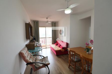 Sala de apartamento para alugar com 2 quartos, 62m² em Jardim Santa Genoveva, Guarujá