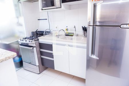 Cozinha de apartamento à venda com 2 quartos, 46m² em Jardim São Francisco (zona Leste), São Paulo