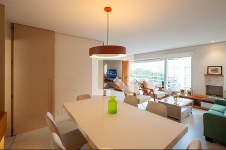 Sala de apartamento à venda com 3 quartos, 150m² em Vila Madalena, São Paulo