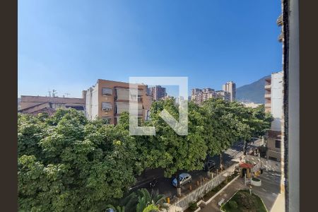 Vista da Sala de apartamento à venda com 3 quartos, 71m² em Vila Isabel, Rio de Janeiro