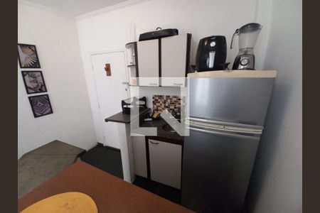 Cozinha de apartamento para alugar com 1 quarto, 40m² em Itararé, São Vicente