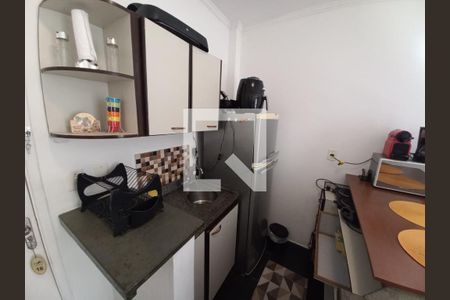 Cozinha de apartamento para alugar com 1 quarto, 40m² em Itararé, São Vicente