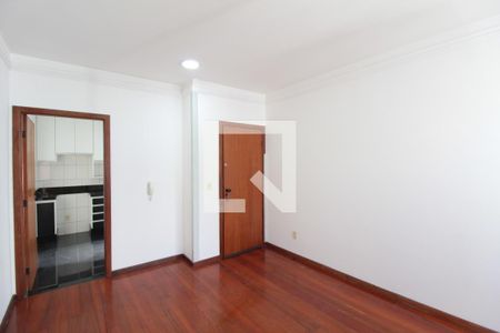 Sala de apartamento para alugar com 3 quartos, 80m² em Heliópolis, Belo Horizonte