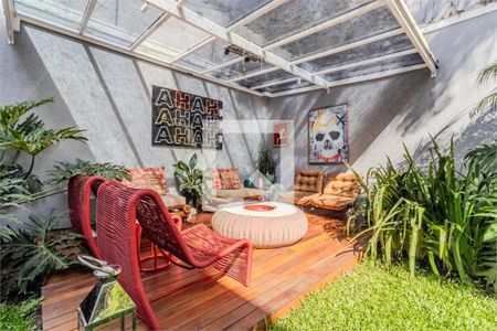 Casa à venda com 4 quartos, 320m² em Jardim America, São Paulo