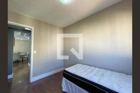 Apartamento à venda com 2 quartos, 76m² em Parque Reboucas, São Paulo