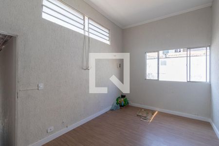 Sala de casa para alugar com 2 quartos, 150m² em Vila Ré, São Paulo